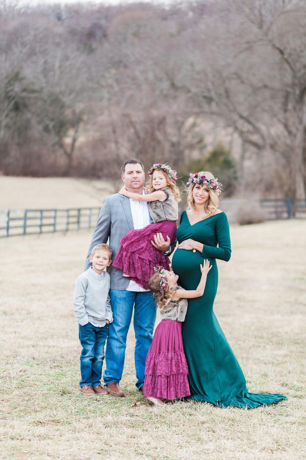 family maternity photo session with beautiful clothing