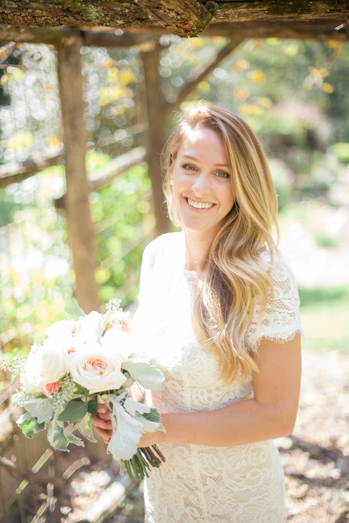 Bride at Butterfly Hollow wedding in Gordonsville, TN / Photography by Krista Lee
