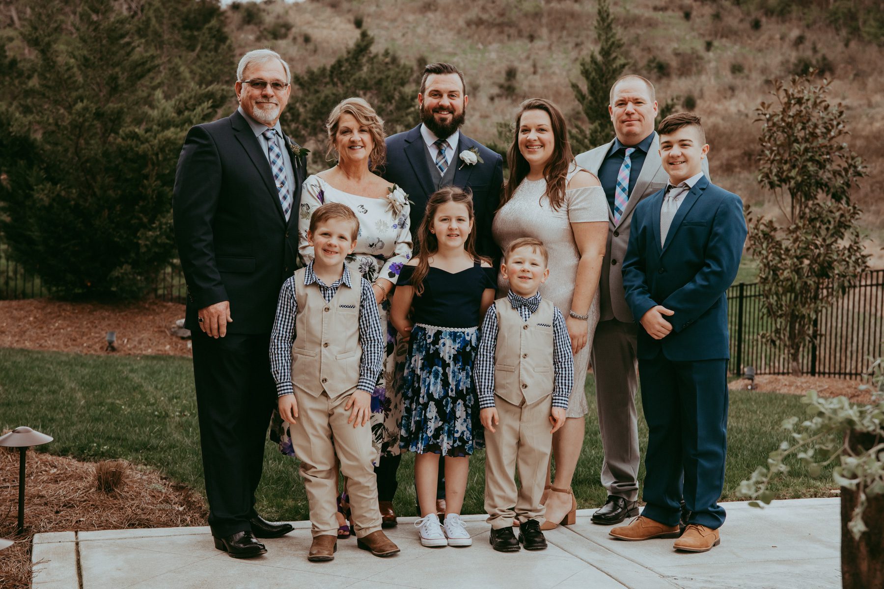 Family photos on wedding day 