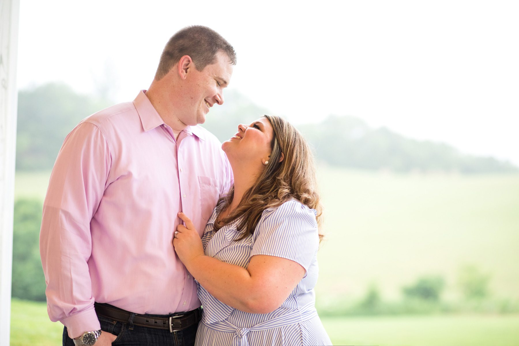Wedding engagement session at white dove barn in beechgrove tn
